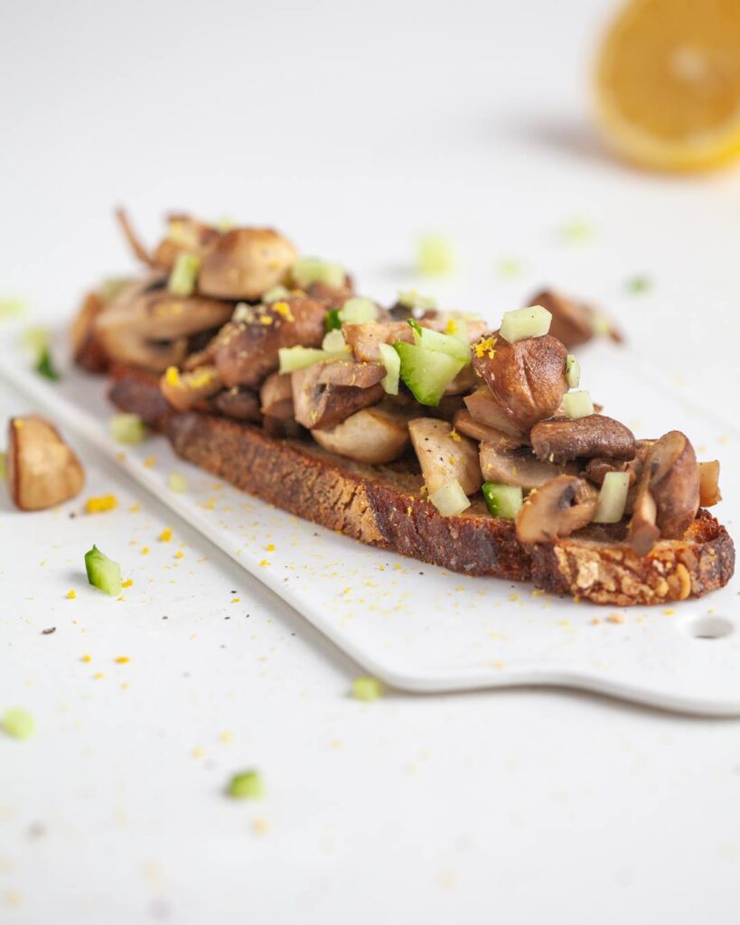 ProVeg Food Service  Horeca Belgie Toast met champignons en komkommer
